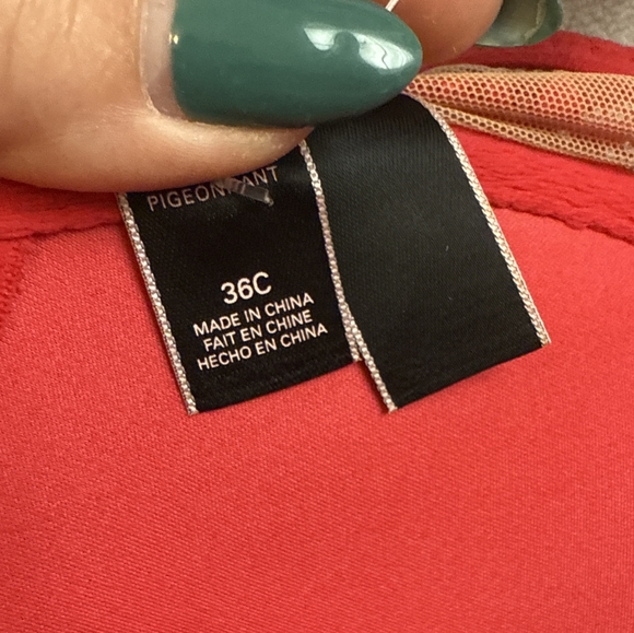 Victoria's Secret Studded Halter Neck Bra - Picture 5 of 5